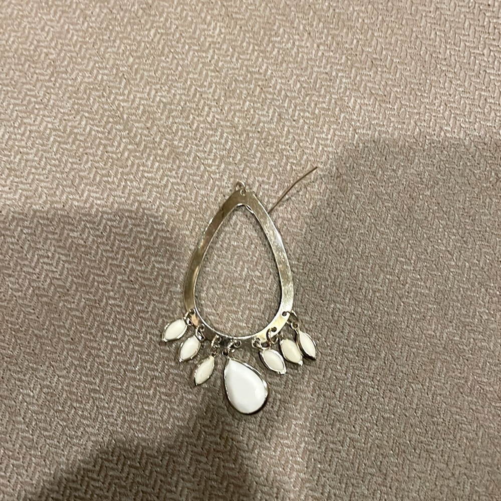 2” dangling pin